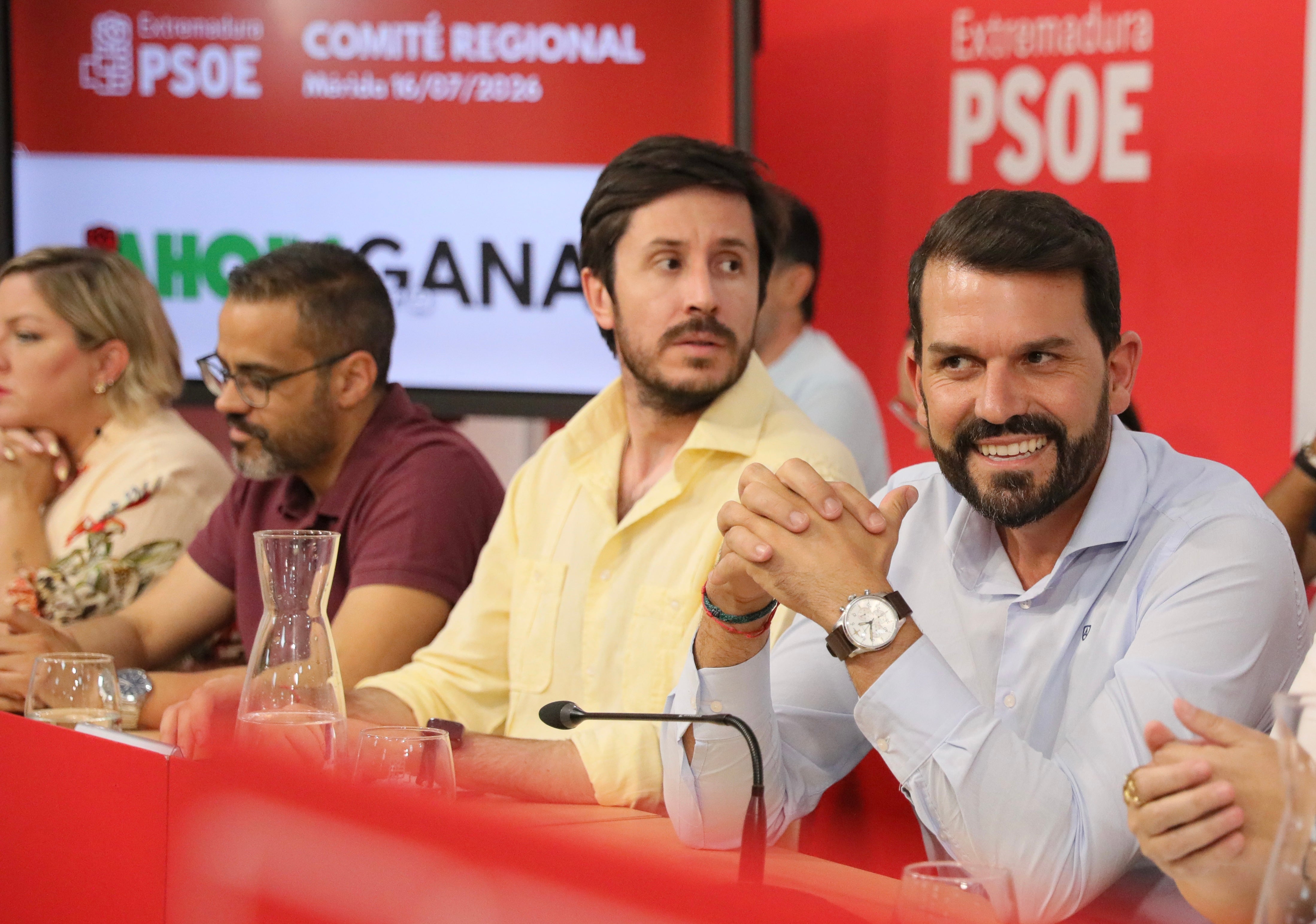 El Comité Regional del PSOE fija las primarias en las ciudades de más de 20.000 habitantes para el mes de septiembre El Comité Regional del PSOE fija las primarias en las ciudades de más de 20.000 habitantes para el mes de septiembre