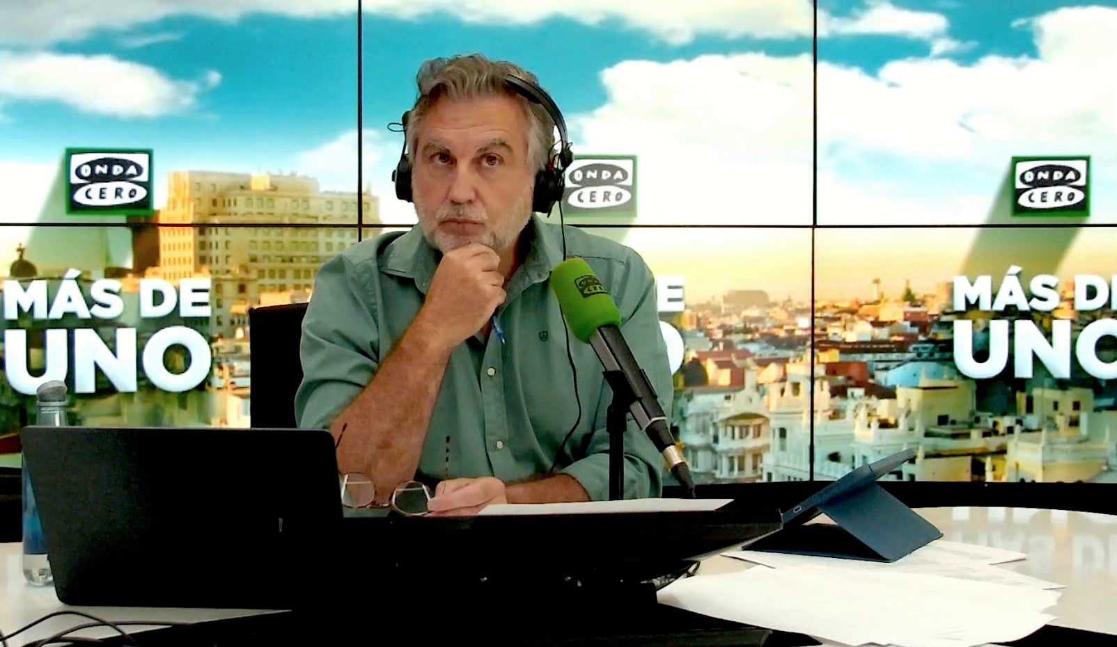 Carlos Alsina durante su monólogo de despedida Carlos Alsina durante su monólogo de despedida