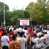 El Ayuntamiento volverá a instalar una pantalla gigante en el Parque de Santa Ana