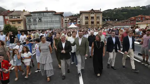 Una gran cantidad de vecinos acompañaron a las autoridades en la inauguración Una gran cantidad de vecinos acompañaron a las autoridades en la inauguración