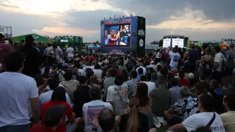 Fotografía del pasado 10 de julio, en la que puede verse a numerosas personas siguiendo desde una pantalla del partido del Mundial 2026 entre España y Bélgica Fotografía del pasado 10 de julio, en la que puede verse a numerosas personas siguiendo desde una pantalla del partido del Mundial 2026 entre España y Bélgica