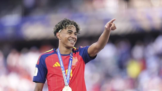 Lamine Yamal celebra el Mundial 2026 con la Selección Española Lamine Yamal celebra el Mundial 2026 con la Selección Española