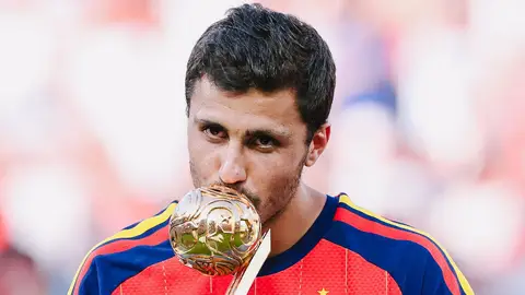 Rodri Hernández Rodri Hernández