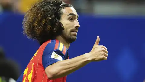 El campeón del mundo Cucurella, el deportista favorito entre los extremeños para irse de cañas este verano El campeón del mundo Cucurella, el deportista favorito entre los extremeños para irse de cañas este verano