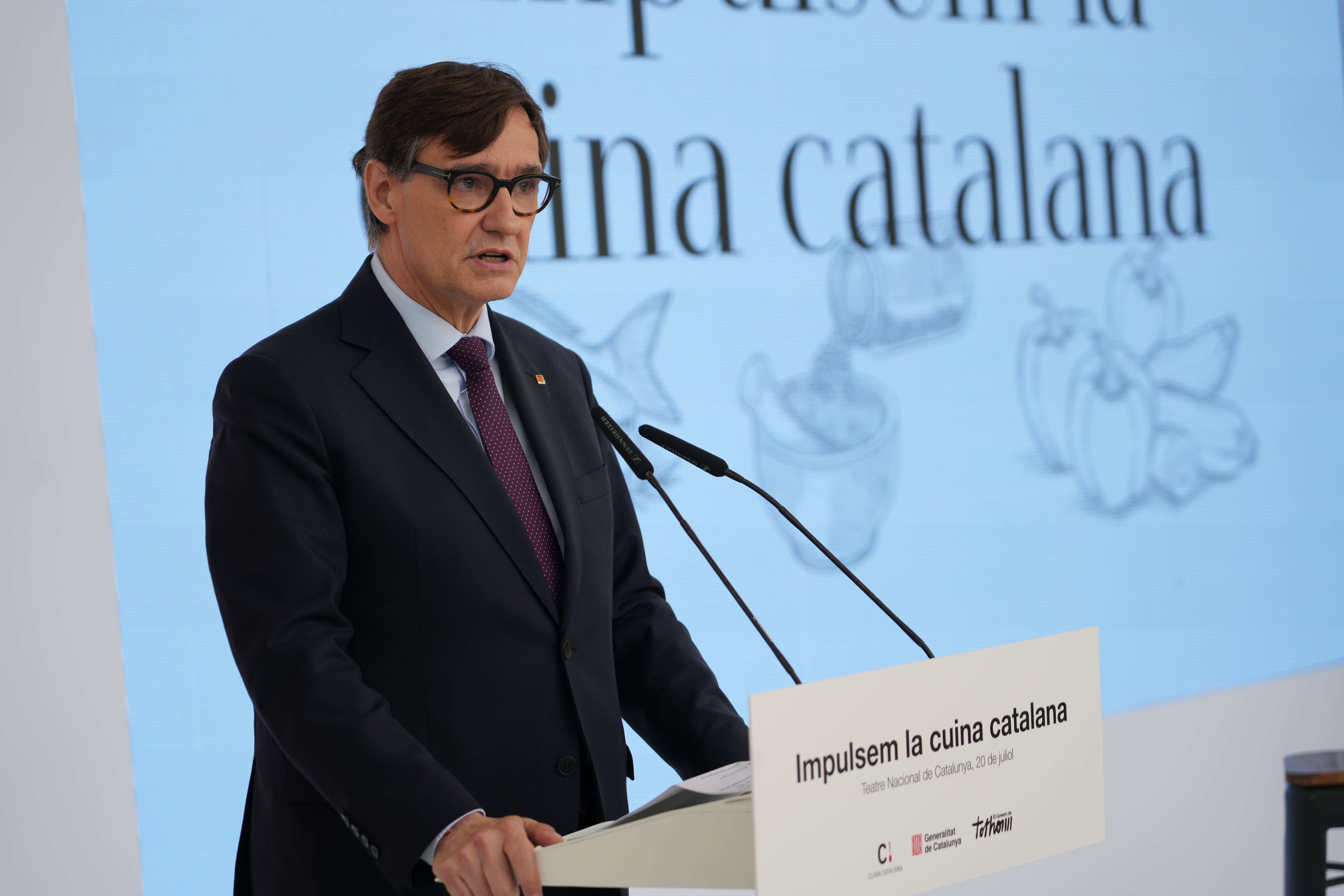 Catalunya impulsa una estratègia per protegir i projectar la cuina catalana al món Catalunya impulsa una estratègia per protegir i projectar la cuina catalana al món