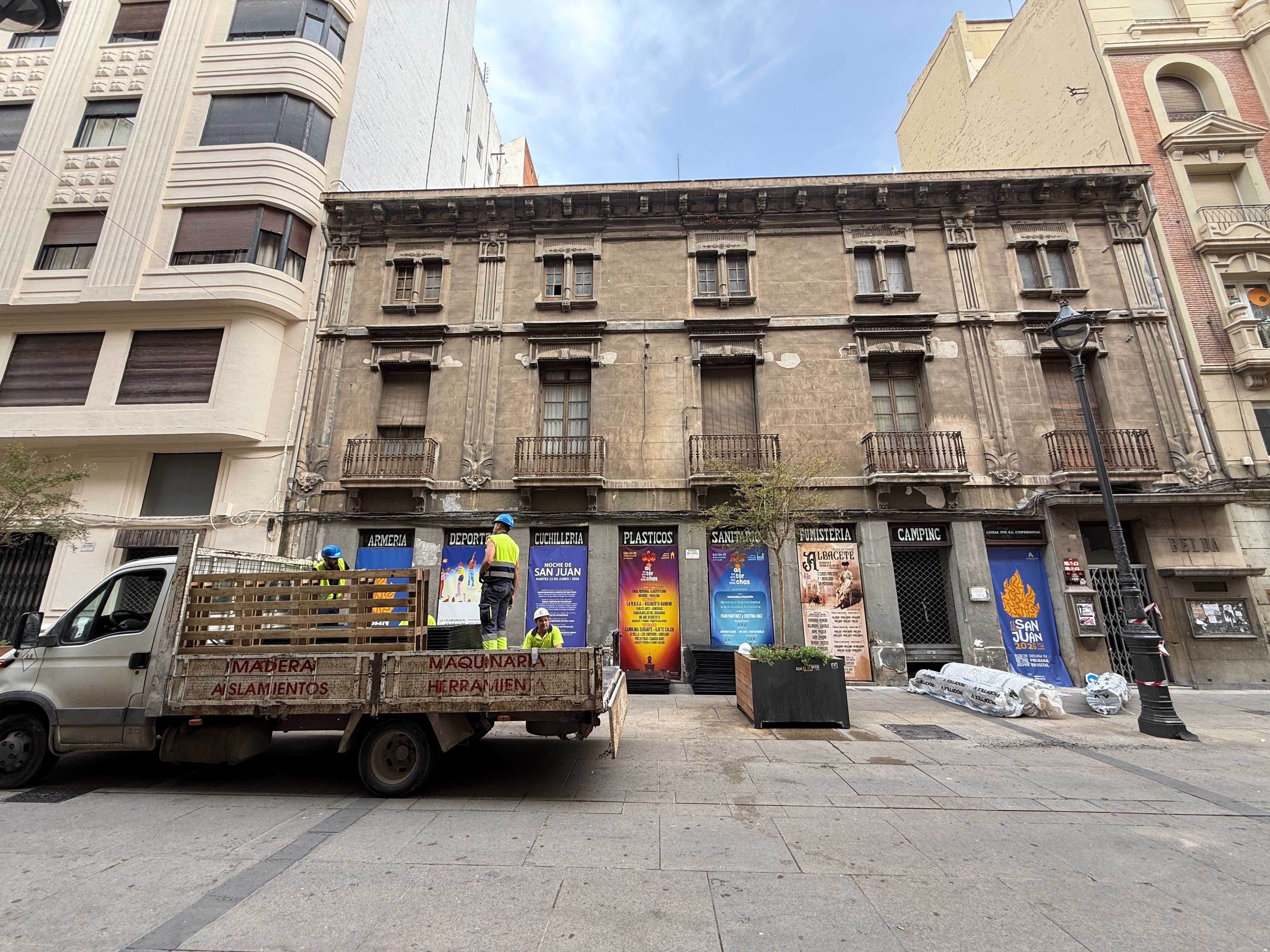 Comienzan las obras para recuperar el edificio Belda Comienzan las obras para recuperar el edificio Belda