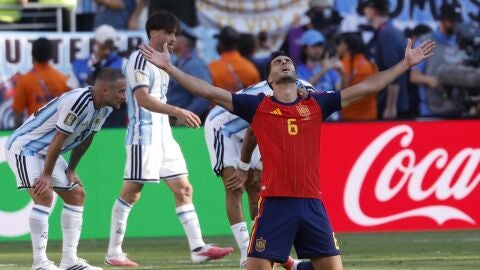 Mikel Merino de España celebra la victoria de su selección en la final de la Copa Mundial de la FIFA 2026 Mikel Merino de España celebra la victoria de su selección en la final de la Copa Mundial de la FIFA 2026
