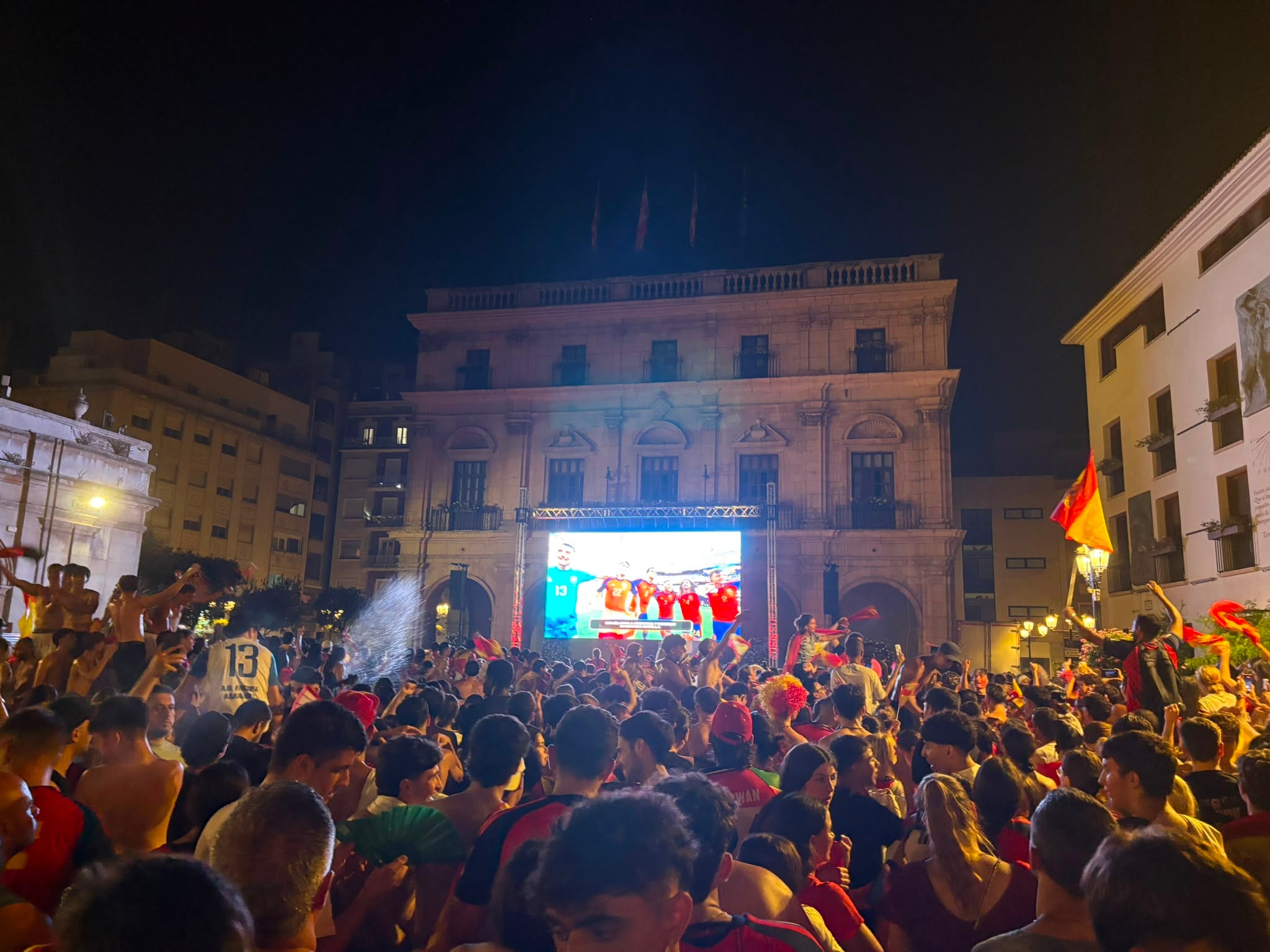Castellón celebra por todo lo alto la segunda estrella de España Castellón celebra por todo lo alto la segunda estrella de España