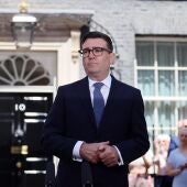 El nuevo primer ministro del Reino Unido, Andy Burnham, pronuncia su primer discurso