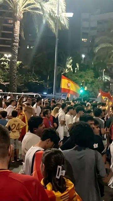 La afición española en la Plaza Luceros de Alicante La afición española en la Plaza Luceros de Alicante