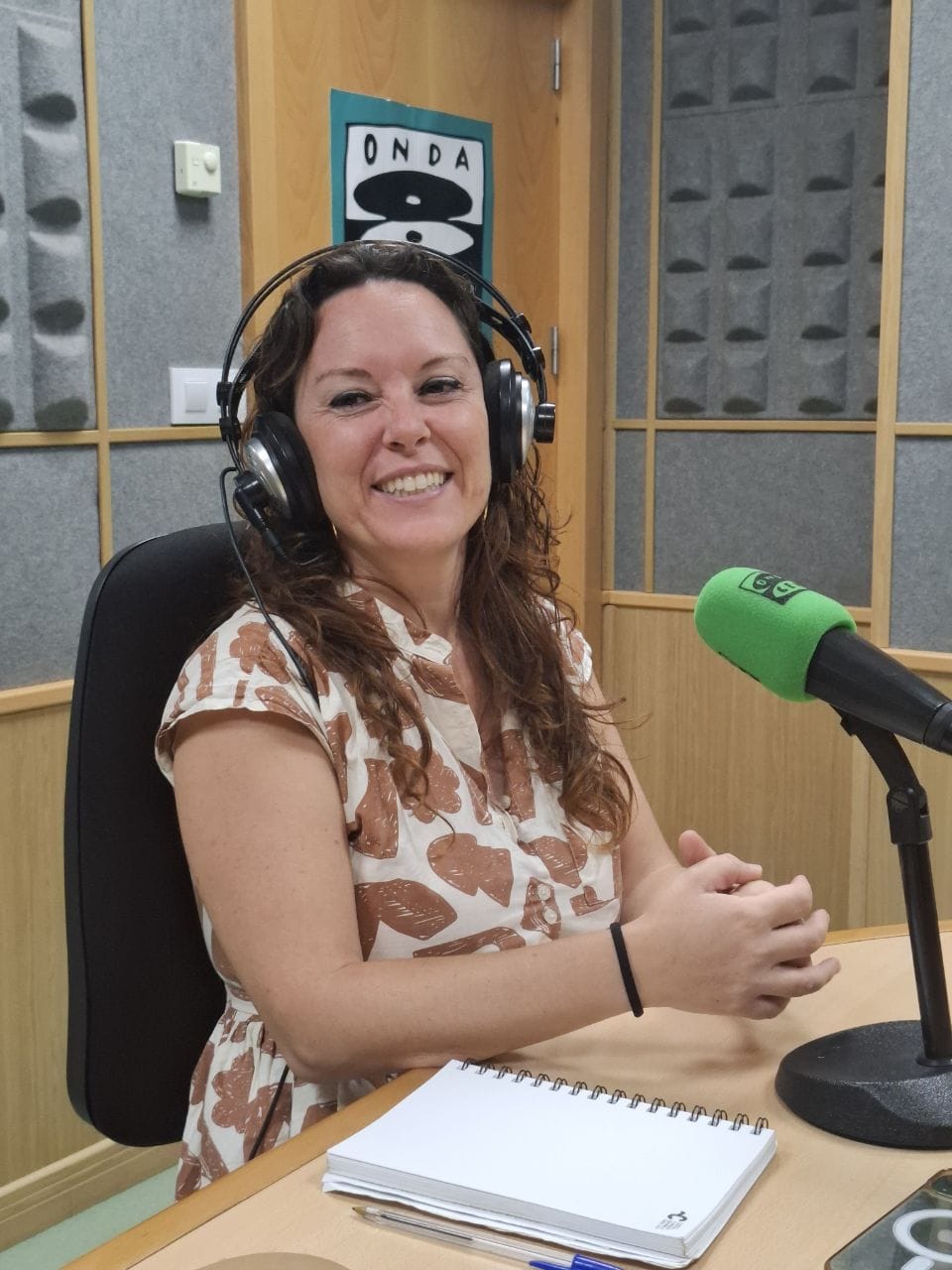 Lorena Garrón acusa al PP de “inutilidad” por el retraso de la megafonía en las playas episode artwork