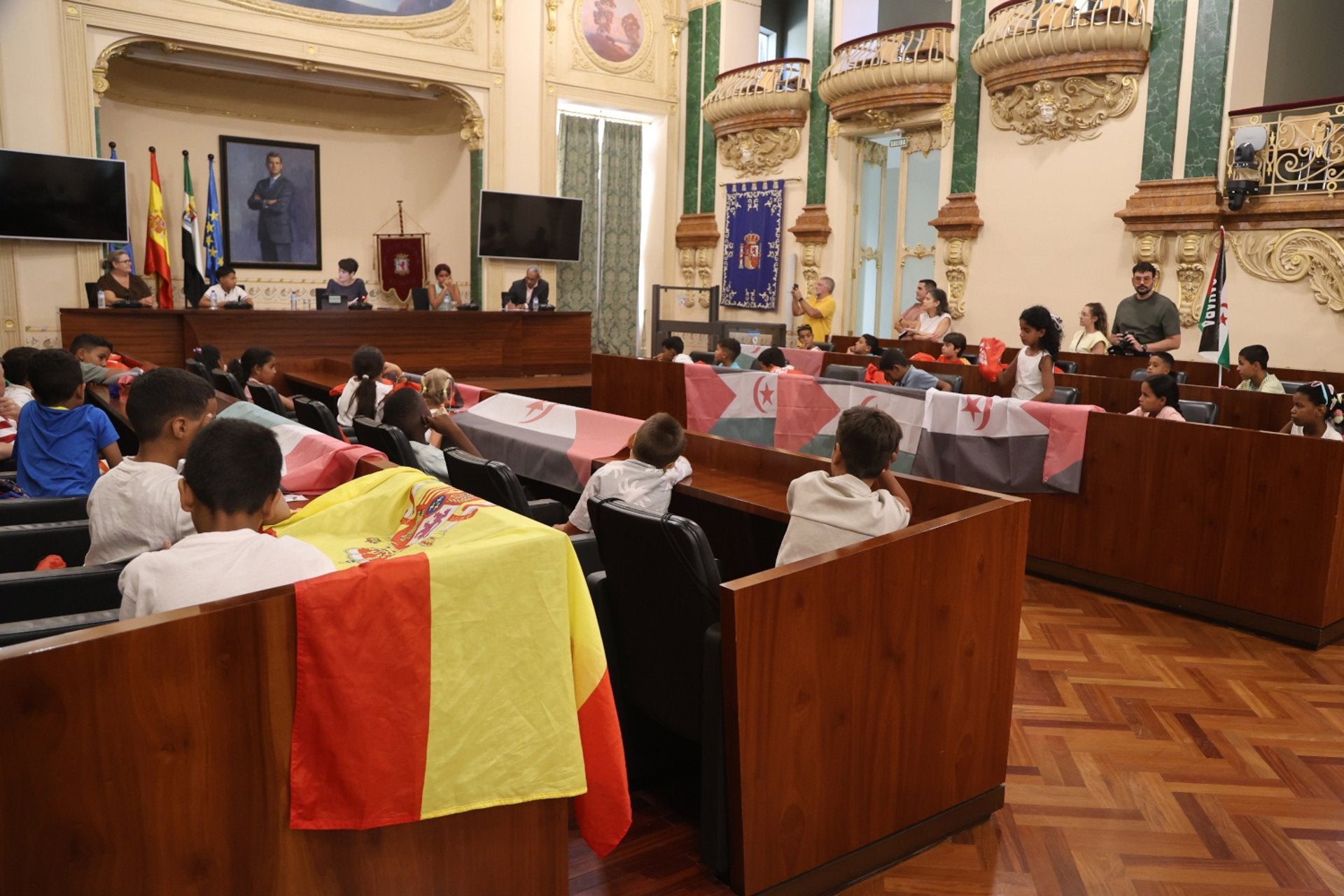 Diputación de Badajoz reafirma su compromiso con el pueblo saharaui en la recepción de los niños de 'Vacaciones en Paz' Diputación de Badajoz reafirma su compromiso con el pueblo saharaui en la recepción de los niños de 'Vacaciones en Paz'