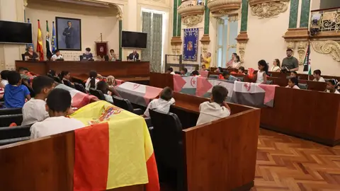 Diputación de Badajoz reafirma su compromiso con el pueblo saharaui en la recepción de los niños de 'Vacaciones en Paz' Diputación de Badajoz reafirma su compromiso con el pueblo saharaui en la recepción de los niños de 'Vacaciones en Paz'