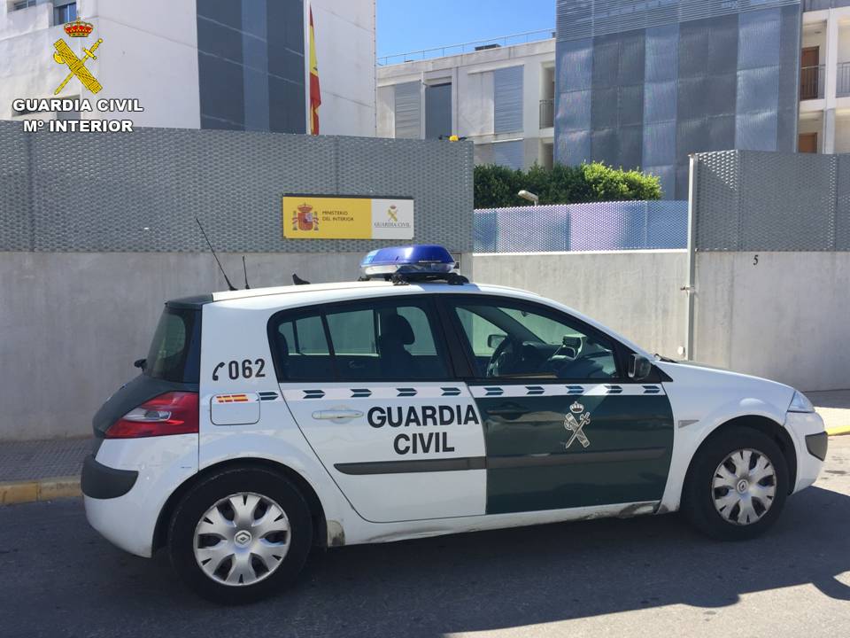 Investigan como posible crimen machista la muerte de una mujer de 56 años en un domicilio de Almoradí Investigan como posible crimen machista la muerte de una mujer de 56 años en un domicilio de Almoradí