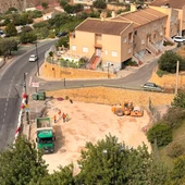 Siguen las obras del Bulevar verde de la Penya de Finestrat con la adecuación y señalización del parking del Museo Siguen las obras del Bulevar verde de la Penya de Finestrat con la adecuación y señalización del parking del Museo