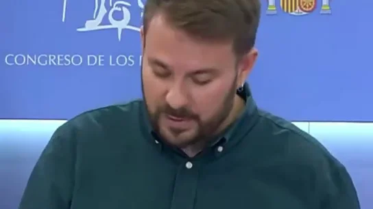Sumar carga contra Ferran Torres por "especular" con la vivienda: "Acapara ya 20 viviendas" Sumar carga contra Ferran Torres por "especular" con la vivienda: "Acapara ya 20 viviendas"