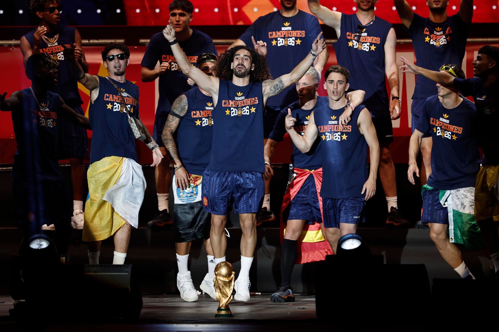Las canciones que eligieron los jugadores de la Selección en la fiesta del Mundial: la de Cucurella ha encendido a los argentinos Las canciones que eligieron los jugadores de la Selección en la fiesta del Mundial: la de Cucurella ha encendido a los argentinos