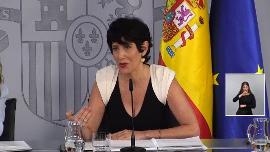 Isabel Rodr&iacute;guez defiende la "correcta actuaci&oacute;n" del Gobierno en el caso Plus Ultra