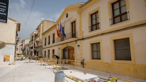 Avanzan los trabajos de reconversión en una plataforma única de la calle Federico García Lorca de l’Alfàs Avanzan los trabajos de reconversión en una plataforma única de la calle Federico García Lorca de l’Alfàs