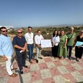 Visita de la secretaría autonómica de sanidad a la parcela destinada a la construcción del consultorio.