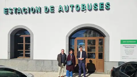 La Junta invierte más de 8 millones de euros en la modernización de las estaciones de autobuses de Extremadura La Junta invierte más de 8 millones de euros en la modernización de las estaciones de autobuses de Extremadura