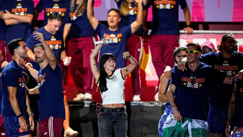 Aitana canta Superestrella en la celebración del Mundial en Cibeles Aitana canta Superestrella en la celebración del Mundial en Cibeles