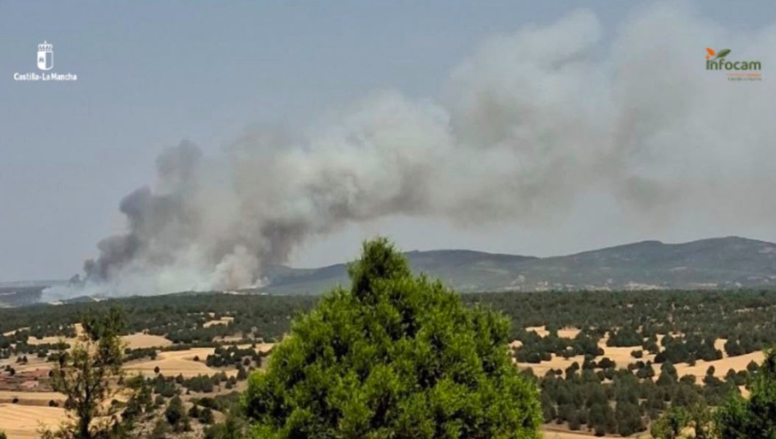Se declara en Selas un nuevo incendio forestal Se declara en Selas un nuevo incendio forestal