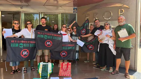 Compromís reclama analizar la presión ambiental del Serrallo tras situar dos instalaciones entre las de mayores emisiones del Estado Compromís reclama analizar la presión ambiental del Serrallo tras situar dos instalaciones entre las de mayores emisiones del Estado