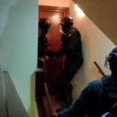 Desarticulada una red dedicada a estafas bancarias con 13 detenidos y 500.000 datos intervenidos