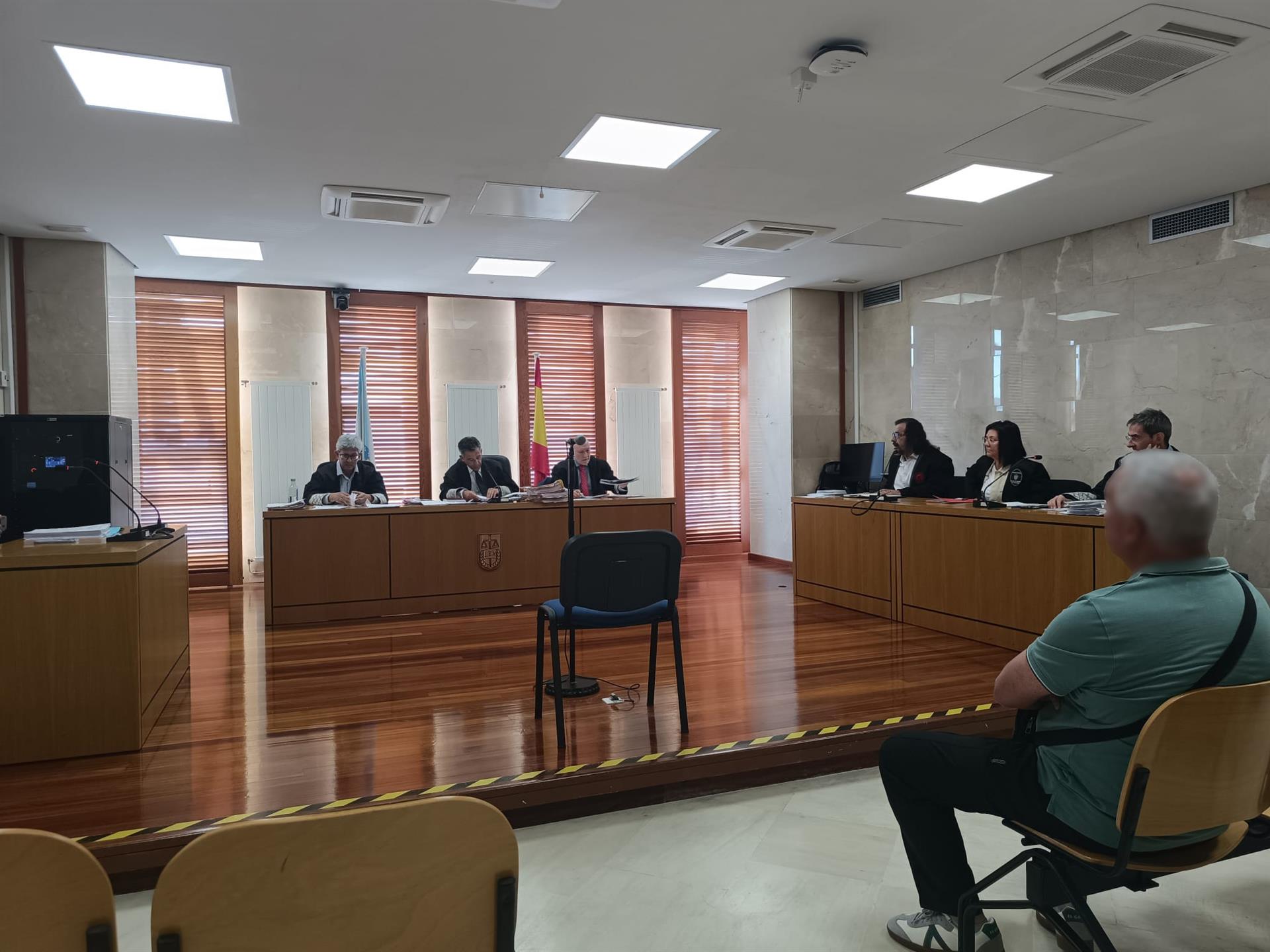 Un policía urbanístico de Santiago se enfrenta a cuatro años de cárcel por falsificar el informe de una obra Un policía urbanístico de Santiago se enfrenta a cuatro años de cárcel por falsificar el informe de una obra