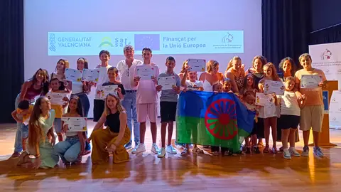 Los niños y niñas del programa Sarsalé de Villajoyosa celebran su fin de curso Los niños y niñas del programa Sarsalé de Villajoyosa celebran su fin de curso