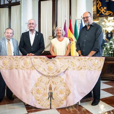 Capote de paseo 2025