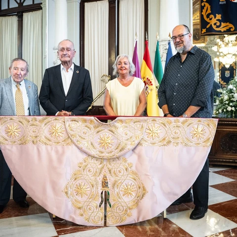 Capote de paseo 2025