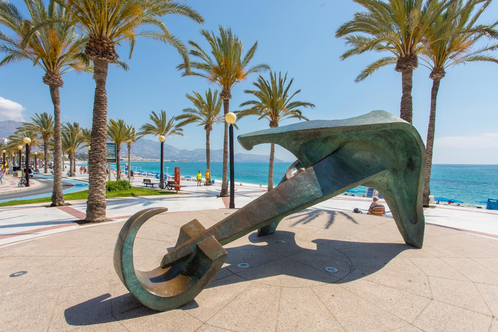 L'Alfàs conmemora el 25 aniversario del Ancla la escultura de Jorge Castro asentada en l'Albir L'Alfàs conmemora el 25 aniversario del Ancla la escultura de Jorge Castro asentada en l'Albir