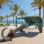 L'Alfàs conmemora el 25 aniversario del Ancla la escultura de Jorge Castro asentada en l'Albir