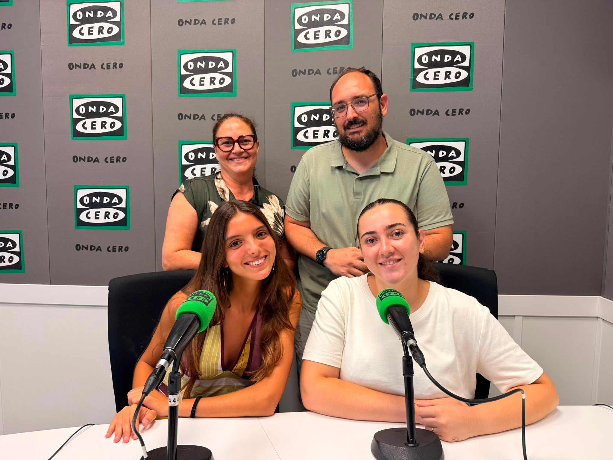 Les festes també es viuen darrere d'una pantalla Les festes també es viuen darrere d'una pantalla