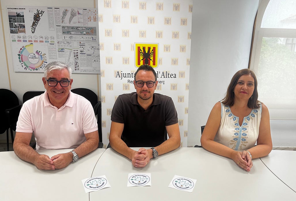 Los comercios de Altea que admitan mascotas estarán identificados con un distintivo Los comercios de Altea que admitan mascotas estarán identificados con un distintivo
