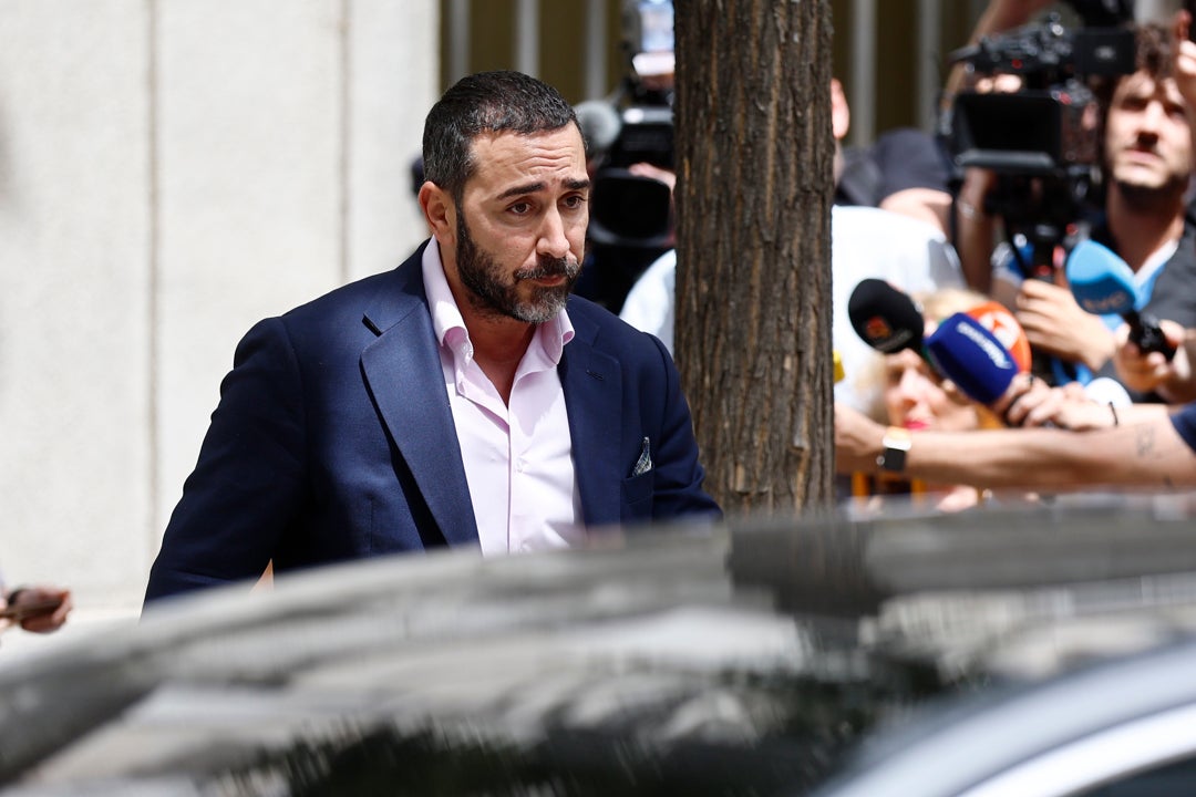 El Supremo levanta las cautelares a Aldama y le devuelve el pasaporte tras la sentencia del 'caso mascarillas' El Supremo levanta las cautelares a Aldama y le devuelve el pasaporte tras la sentencia del 'caso mascarillas'