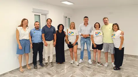 Villajoyosa entrega el local municipal de la calle Triana a la asociación de Autisme La Vila Villajoyosa entrega el local municipal de la calle Triana a la asociación de Autisme La Vila