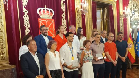 El Gobierno de Navarra homenajea a los navarros de la Selección Española de Fútbol El Gobierno de Navarra homenajea a los navarros de la Selección Española de Fútbol