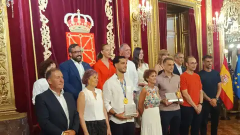 El Gobierno de Navarra homenajea a los navarros de la Selección Española de Fútbol Mikel Merino