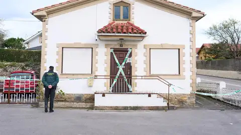 La autopsia de los dos cuerpos del crimen de Hinojedo apuntó a homicidio por estrangulación La autopsia de los dos cuerpos del crimen de Hinojedo apuntó a homicidio por estrangulación
