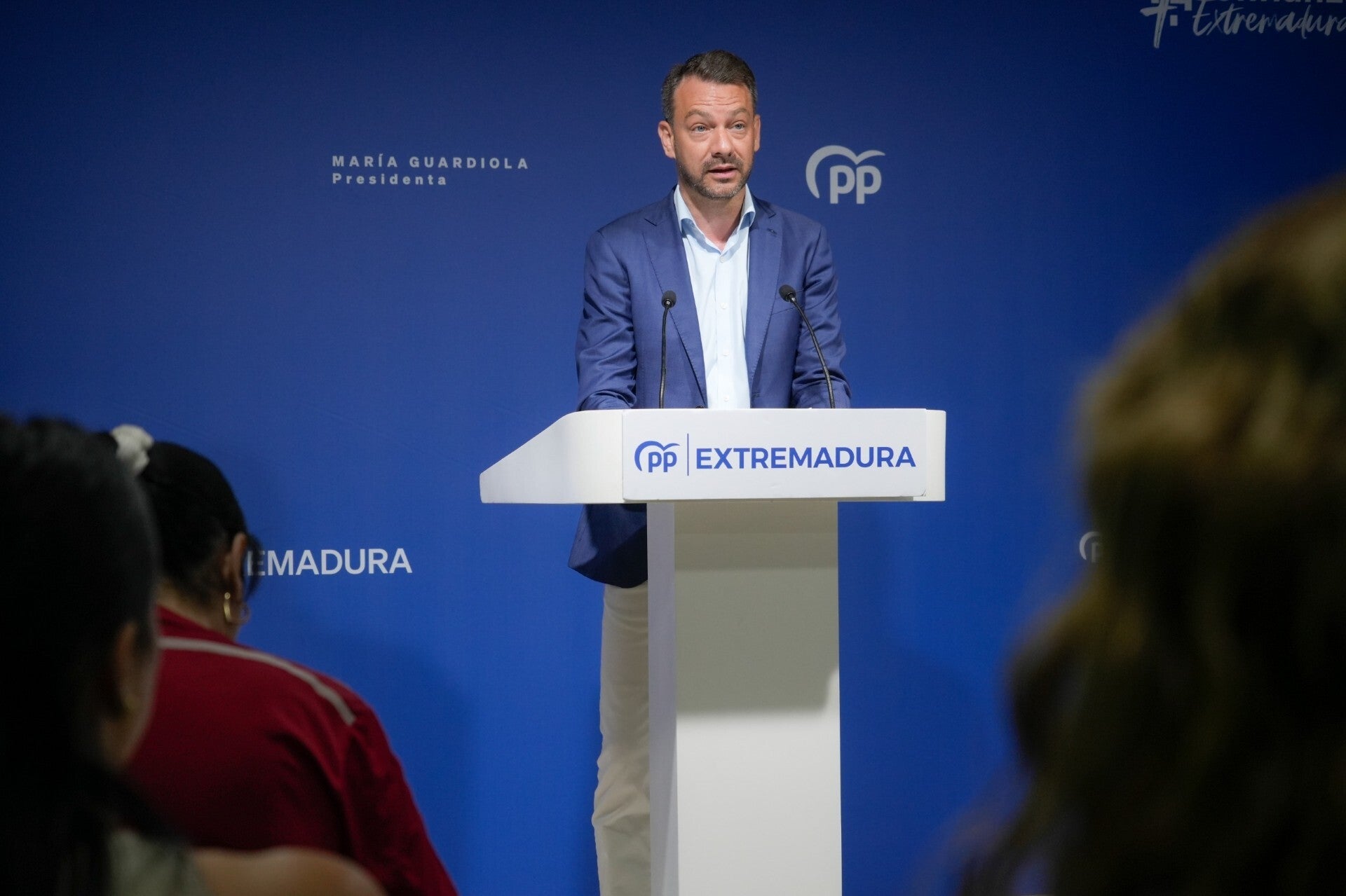 El PP de Extremadura defiende que el contrato de los Centros de Transporte se ha resuelto con “rigor, responsabilidad y legalidad” El PP de Extremadura defiende que el contrato de los Centros de Transporte se ha resuelto con “rigor, responsabilidad y legalidad”