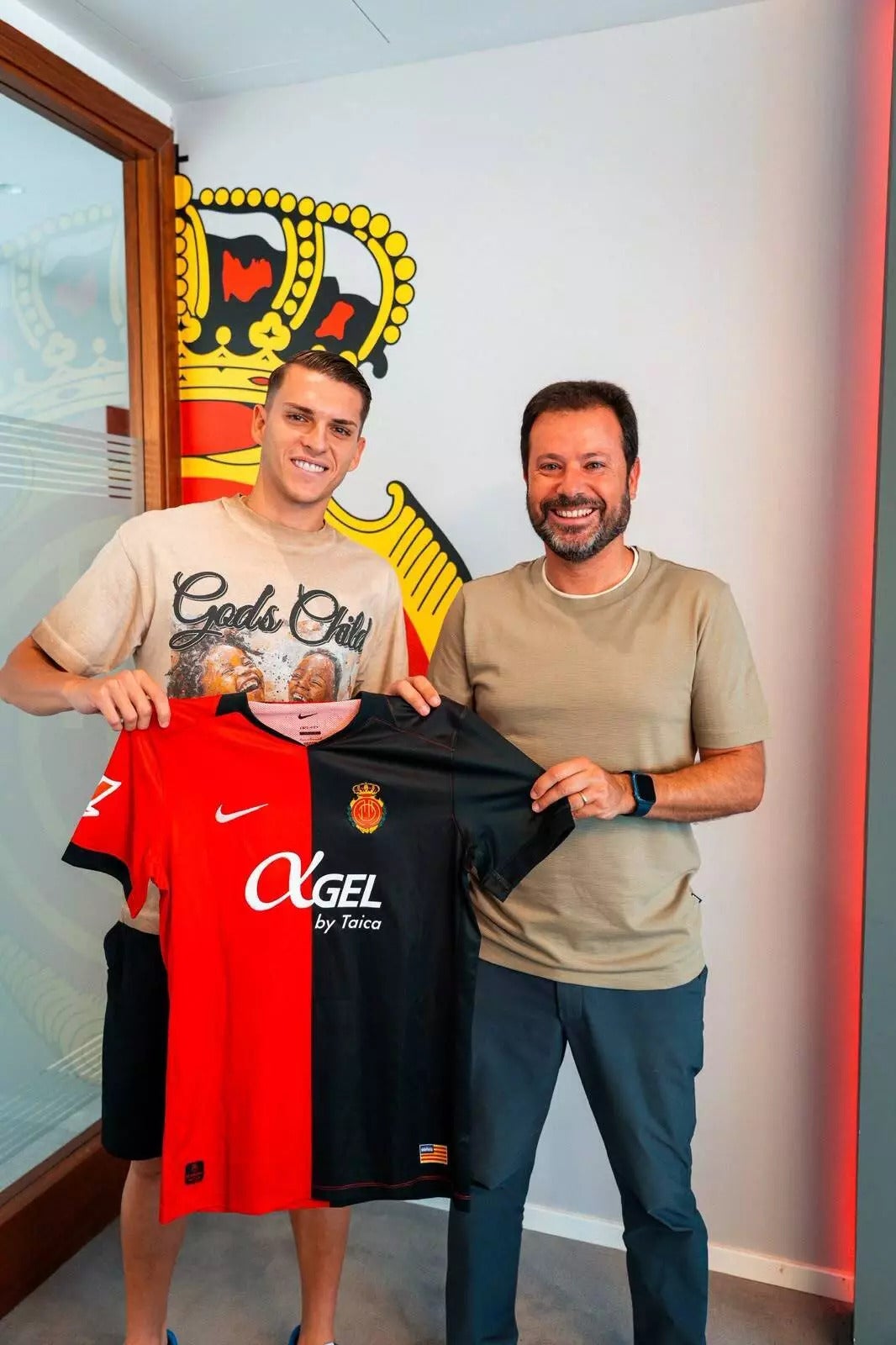 El Mallorca incorpora a Álex Sala, cedido por el Lecce italiano hasta final de temporada El Mallorca incorpora a Álex Sala, cedido por el Lecce italiano hasta final de temporada