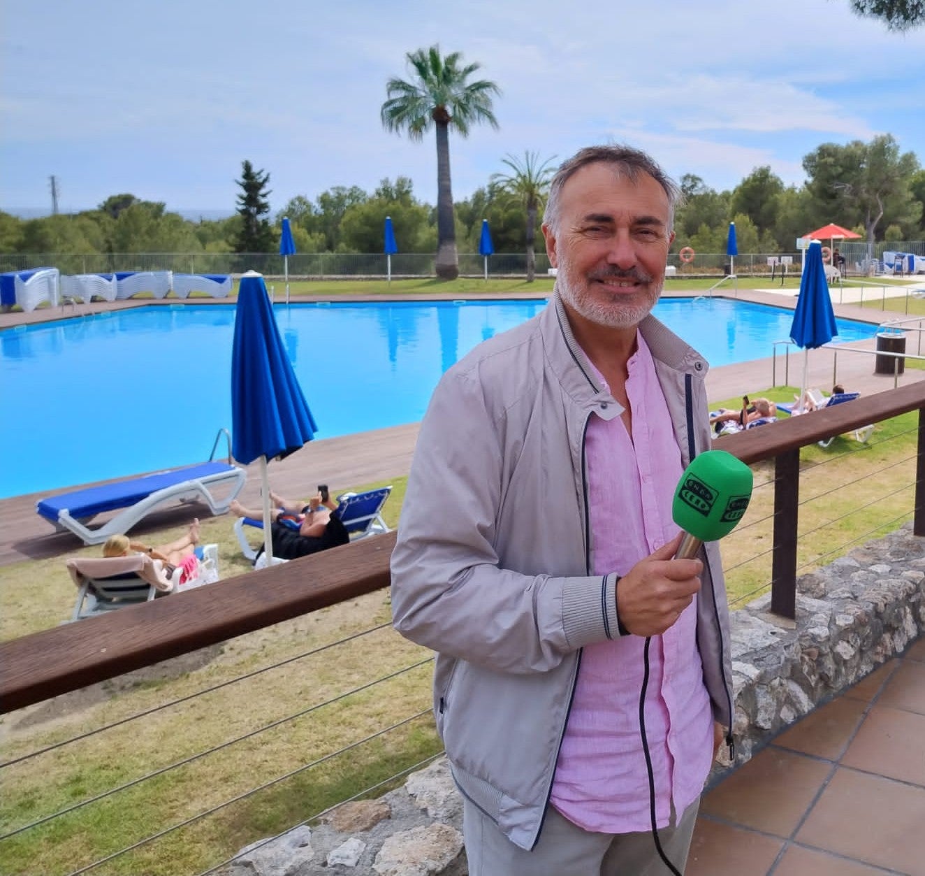 Albert Casas: "El millor refugi climàtic davant la calor és un càmping" Albert Casas: "El millor refugi climàtic davant la calor és un càmping"