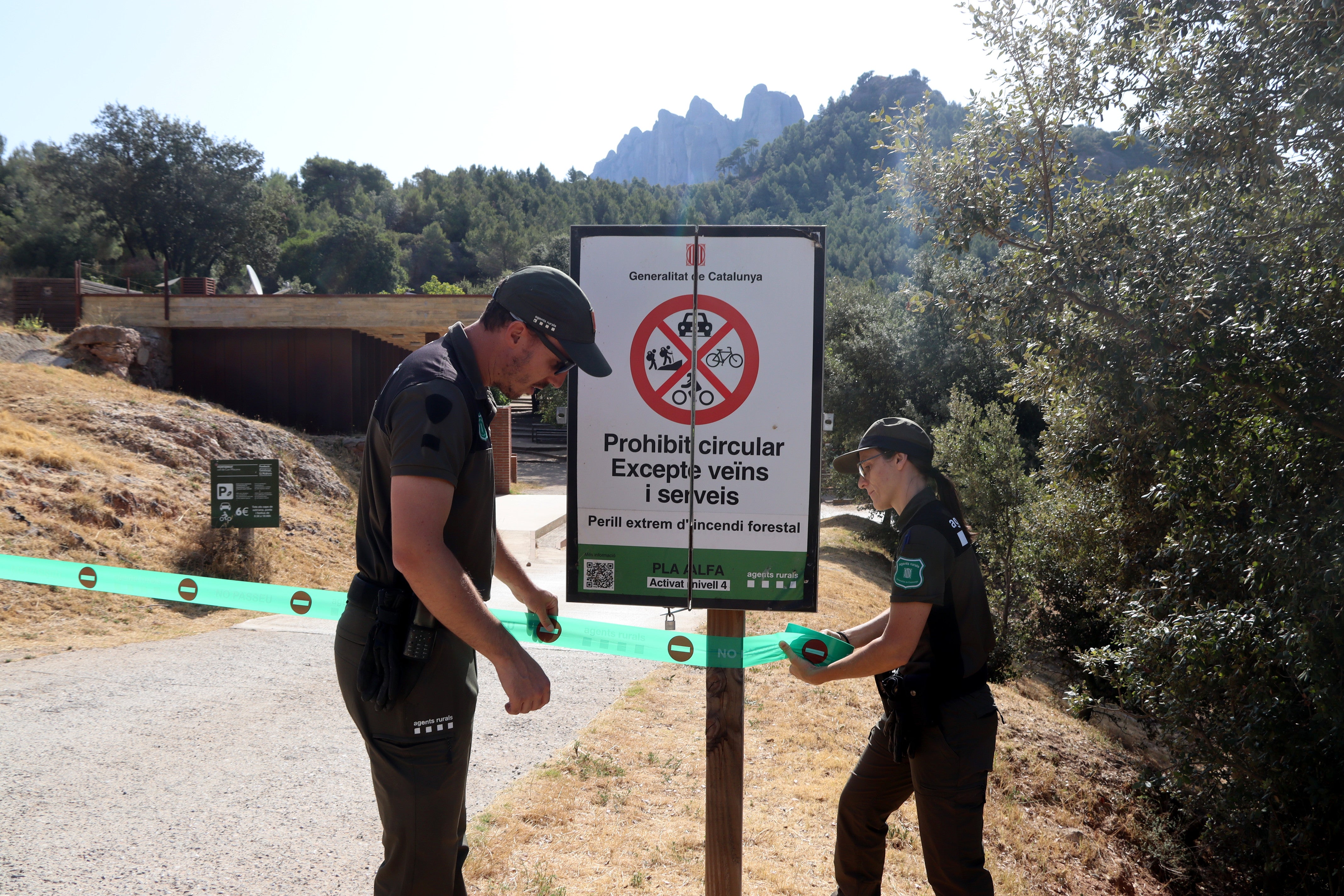 Montserrat i Montsant se sumen als espais naturals tancats per l'alt risc d'incendi Montserrat i Montsant se sumen als espais naturals tancats per l'alt risc d'incendi