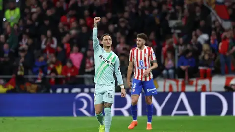 “Necesitaba volver a ser feliz”: Antony rompe el silencio sobre su 'no' al Bayern y su renacer en el Betis Kiko Huesca/EPA