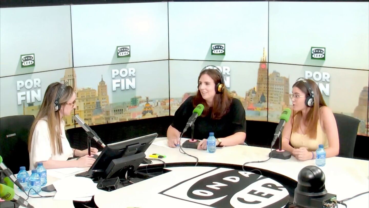 Carla Galeote, divulgadora y activista feminista: "A las mujeres nos quieren con una extrema delgadez que es insana y casi imposible de llegar a ella"