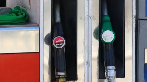 Surtidores de gasolina en una gasolinera, a 1 de julio de 2026, en Madrid (España). Surtidores de gasolina en una gasolinera, a 1 de julio de 2026, en Madrid (España).