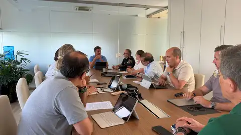 Reunión de seguimiento del CECOPAL ante la alerta roja por altas temperaturas. Reunión de seguimiento del CECOPAL ante la alerta roja por altas temperaturas.